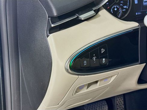 Used 2023 Genesis GV70 2.5T w/ Advanced Package image 10