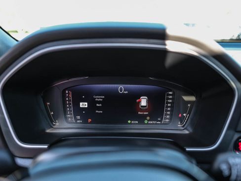 Used 2025 Honda Pilot Black Edition image 17