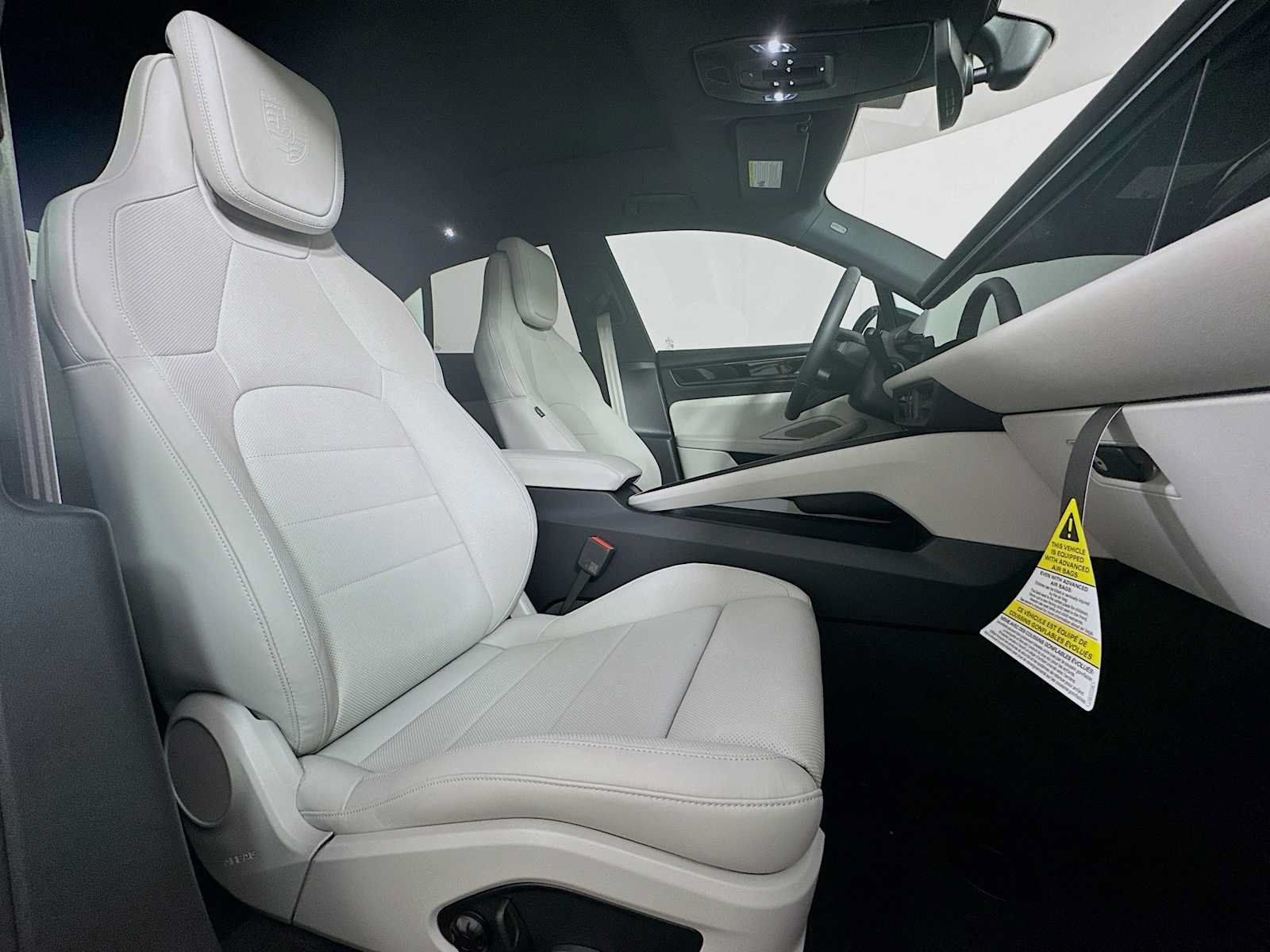 Used 2026 Porsche Macan Electric RWD image 30