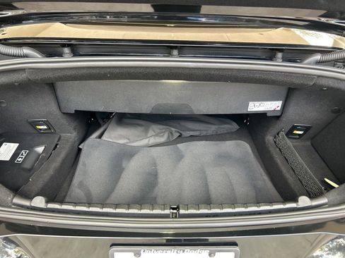 Used 2020 BMW M8 Convertible image 31