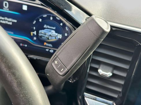 Used 2022 Chevrolet Silverado 1500 LT image 20