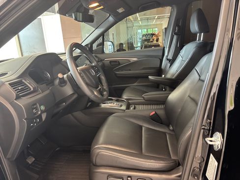 Certified 2023 Honda Passport EX-L image 12