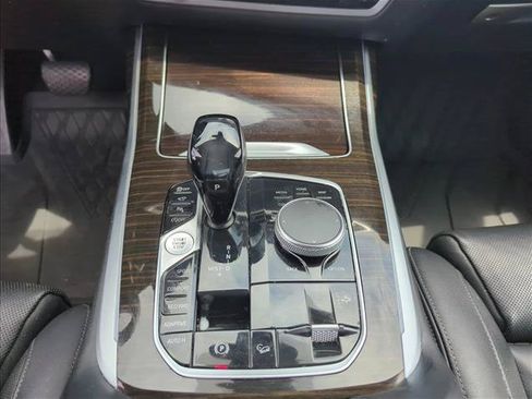 Used 2020 BMW X7 xDrive40i w/ Premium Package AWD/4WD image 15