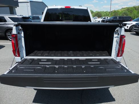 Used 2025 Ford F150 Lariat w/ Equipment Group 501A Mid AWD/4WD image 9