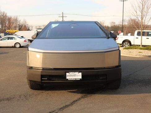 Used 2024 Tesla Cybertruck AWD Crew Cab image 8