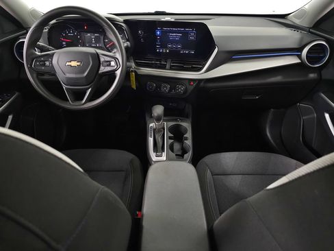 Used 2024 Chevrolet Trax LS w/ LS Convenience Package FWD image 14