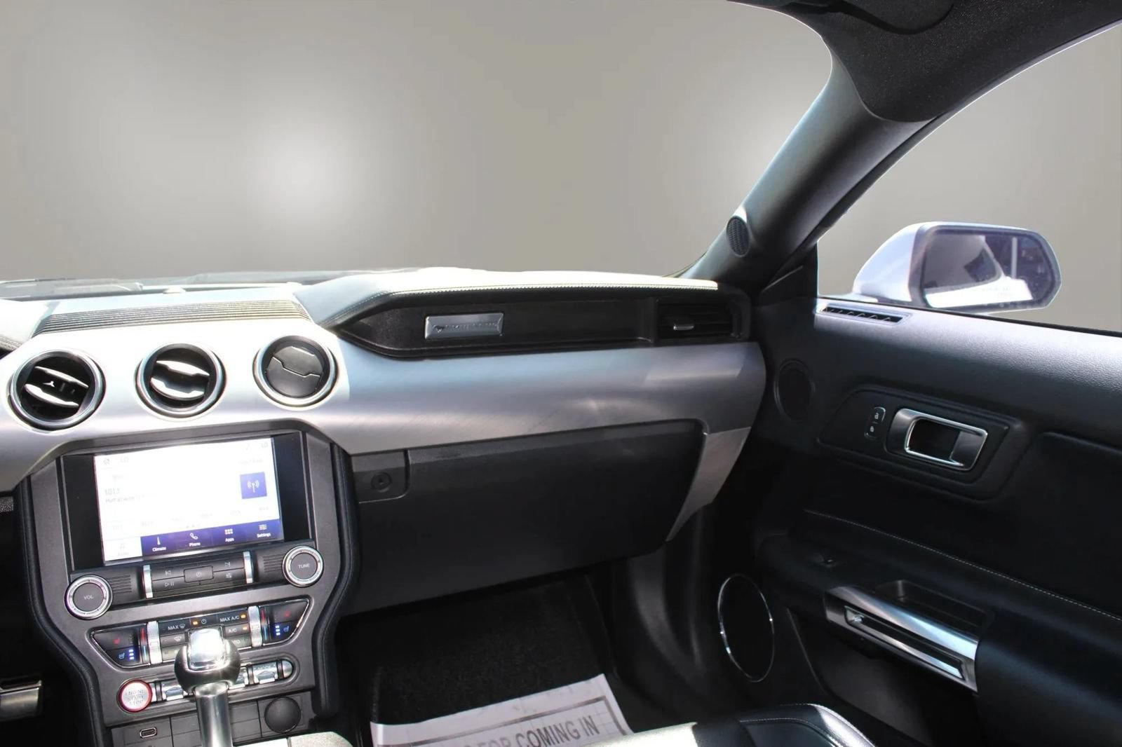 Used 2022 Ford Mustang Premium RWD image 23