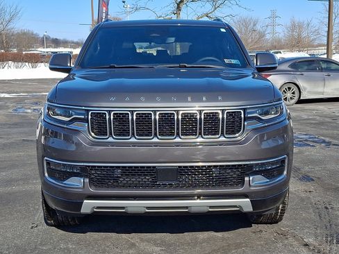 Used 2022 Jeep Wagoneer Series II w/ Premium Group I image 2