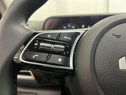 Certified 2024 Kia Seltos S image 20