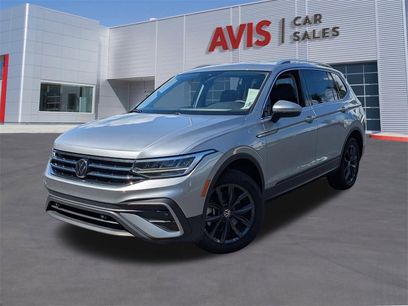Used 2024 Volkswagen Tiguan SE