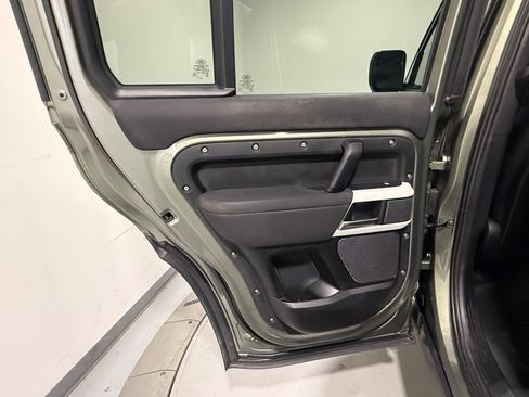 Used 2022 Land Rover Defender 110 S image 49