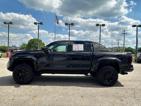 Certified 2025 Toyota Tacoma TRD Pro AWD/4WD image 2