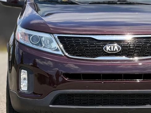 Used 2015 Kia Sorento LX FWD image 11