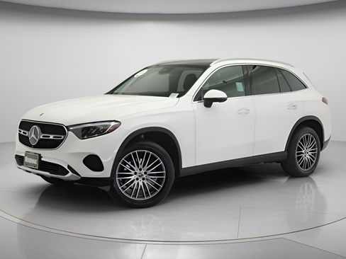 Certified 2023 Mercedes-Benz GLC 300 4MATIC image 3