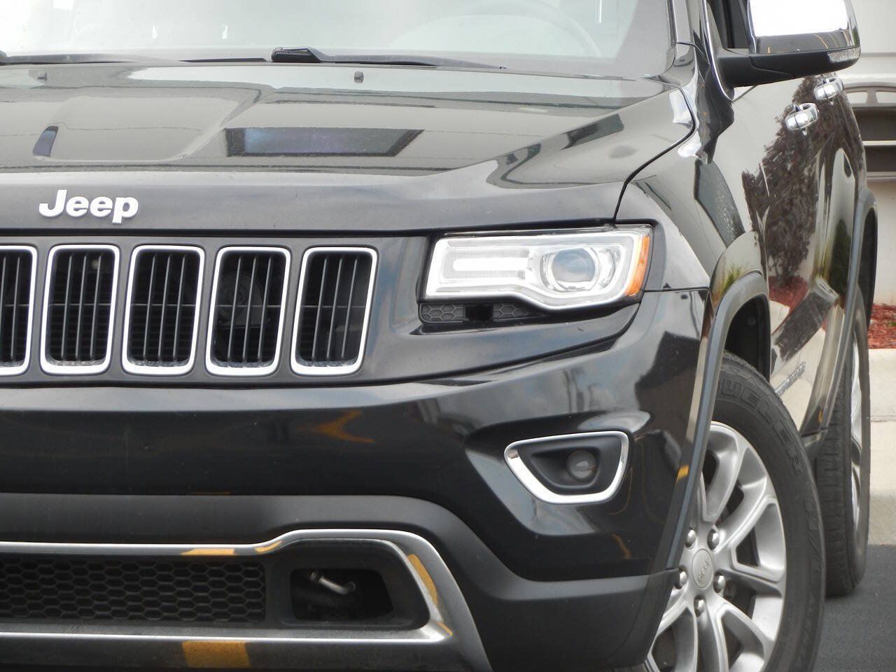 Used 2015 Jeep Grand Cherokee Limited w/ Luxury Group II AWD/4WD image 6