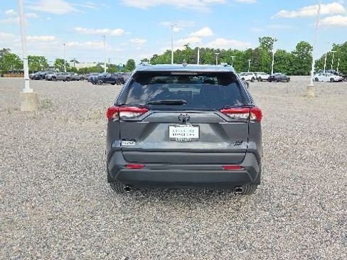 Used 2025 Toyota RAV4 XLE w/ Convenience Package AWD/4WD image 4