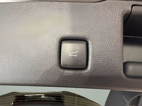 Used 2024 Ford Escape ST-Line w/ Tech Pack #1 AWD/4WD image 10