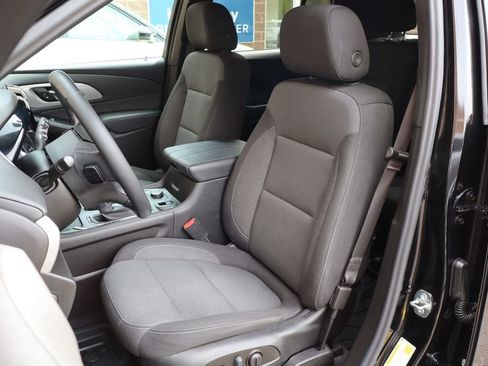 Used 2023 Chevrolet Traverse LT FWD image 12
