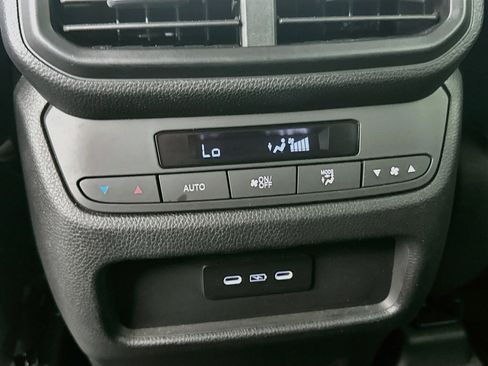 Used 2024 Honda Pilot EX-L image 25