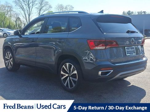 Certified 2023 Volkswagen Taos SE w/ Panoramic Sunroof Package AWD/4WD image 4