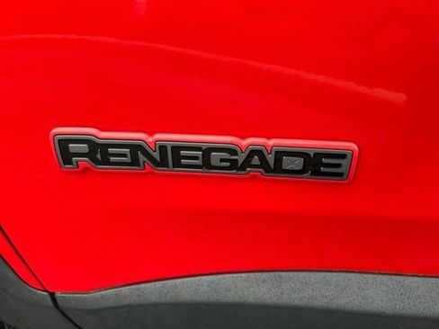 Used 2016 Jeep Renegade Trailhawk w/ Premium Trailhawk Package AWD/4WD image 50