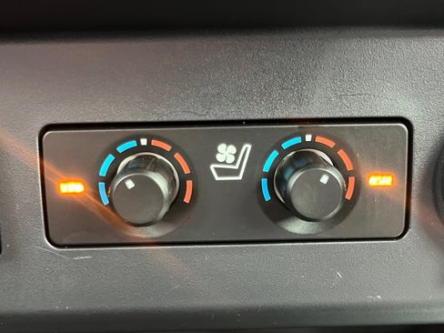 Used 2021 Toyota 4Runner Limited image 21