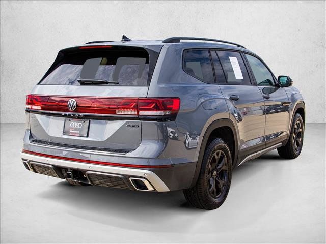 Used 2024 Volkswagen Atlas Peak Edition SEL AWD/4WD image 5