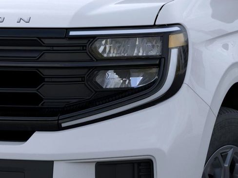 New 2026 Ford Expedition Active image 18