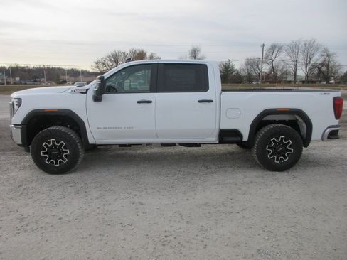 New 2026 GMC Sierra 2500 Pro image 10