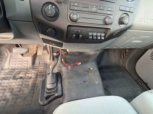 Used 2012 Ford F250 XL w/ Snow Plow Prep Pkg image 25