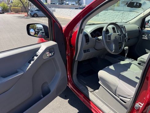 Used 2019 Nissan Frontier SV RWD image 13