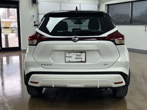Used 2024 Nissan Kicks SV image 6