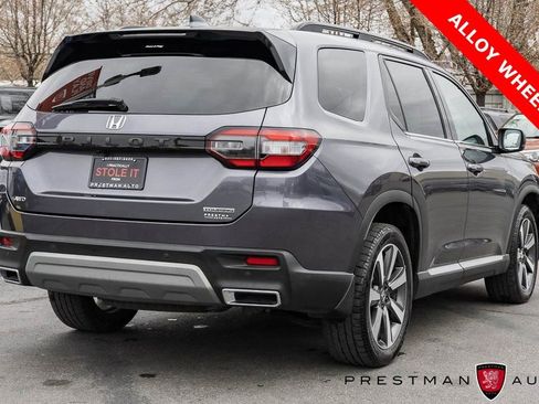 Used 2024 Honda Pilot Touring image 19