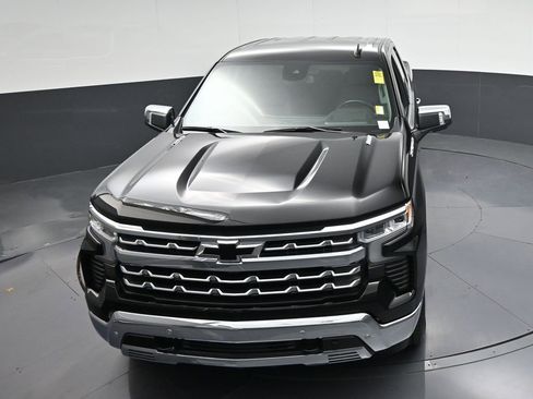 Used 2024 Chevrolet Silverado 1500 LTZ RWD image 27