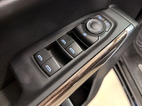 Used 2021 Chevrolet Silverado 1500 LT image 19