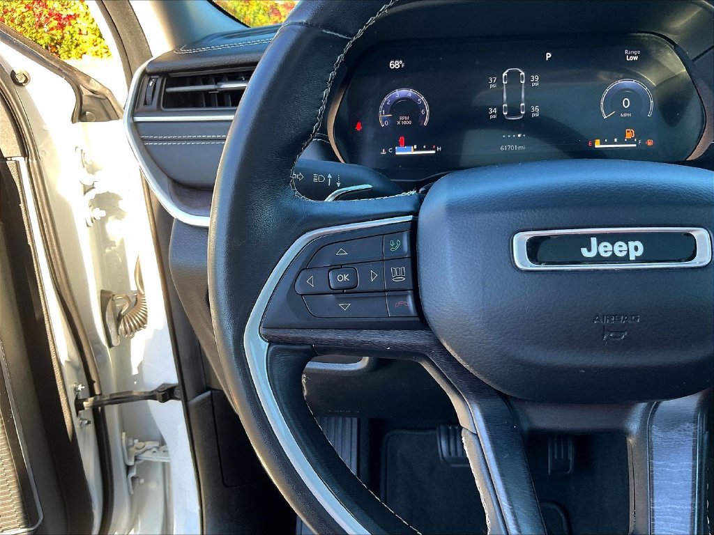 Used 2022 Jeep Grand Cherokee Limited AWD/4WD image 13