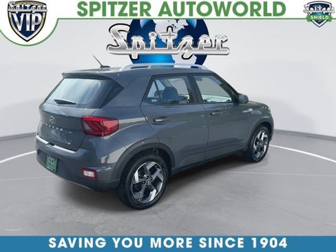 Used 2025 Hyundai Venue SEL FWD image 9