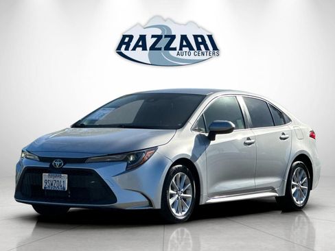 Used 2020 Toyota Corolla LE w/ LE Convenience Package FWD image 7