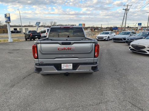 Used 2025 GMC Sierra 1500 SLT image 4