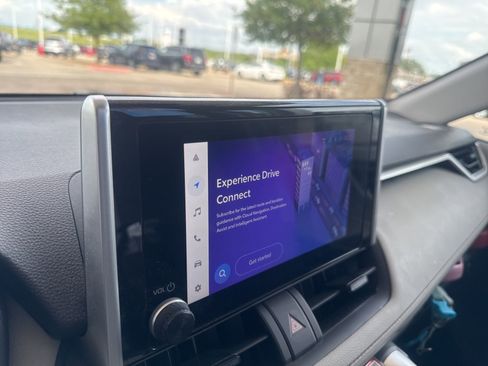 Used 2025 Toyota RAV4 XLE w/ Convenience Package image 8