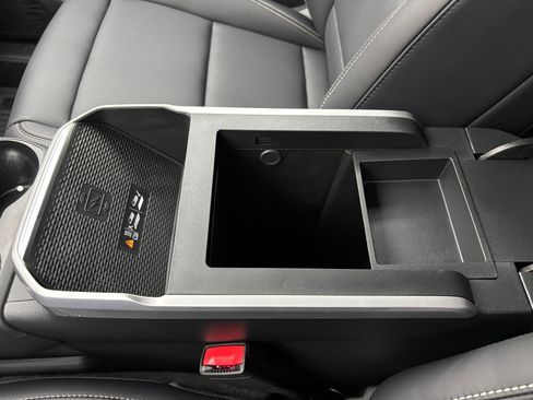 New 2027 GMC Terrain Elevation w/ Elevation Premium Package AWD/4WD image 29