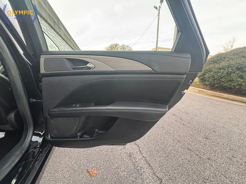 Used 2017 Lincoln MKZ Premiere image 39