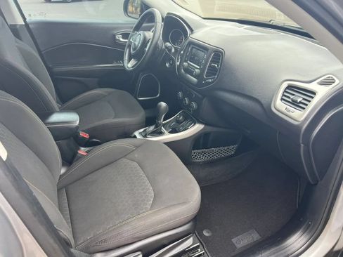 Used 2018 Jeep Compass Sport AWD/4WD image 7