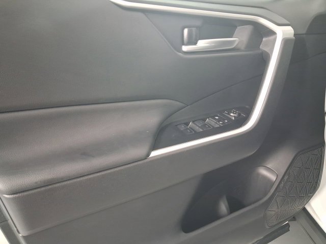 Used 2023 Toyota RAV4 AWD Hybrid image 20
