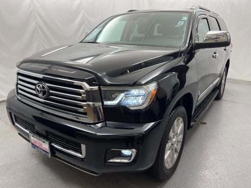 Used 2019 Toyota Sequoia Platinum AWD/4WD image 10