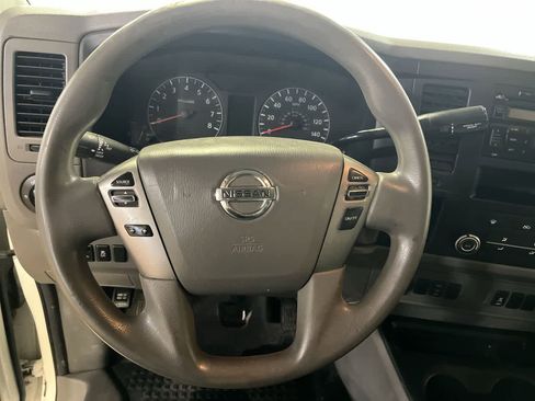 Used 2016 Nissan NV 2500 SV RWD image 16
