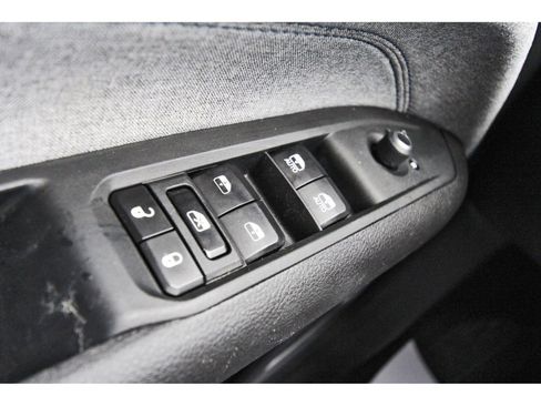 Used 2024 Jeep Compass Latitude AWD/4WD image 19