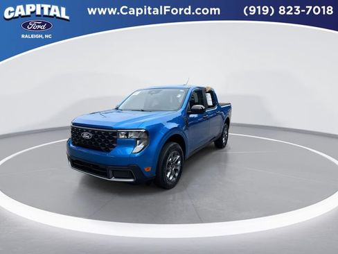 Certified 2025 Ford Maverick XLT w/ XLT Luxury Package AWD/4WD image 4