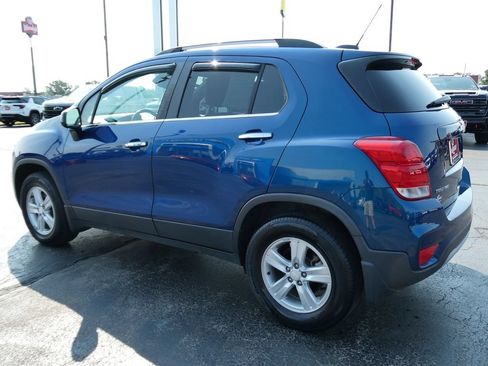 Certified 2019 Chevrolet Trax LT w/ LT Convenience Package AWD/4WD image 8