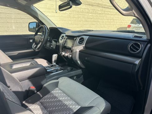 Used 2018 Toyota Tundra SR5 w/ SR5 Upgrade Package image 12